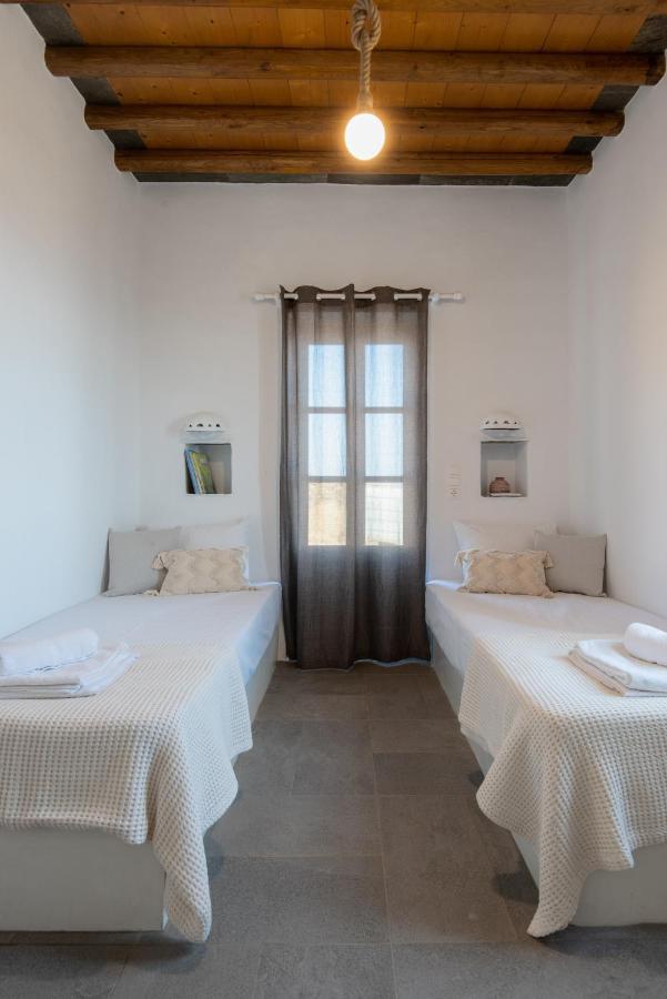 Tholos Guest House Cherronisos  エクステリア 写真