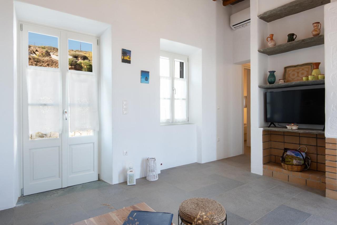 Tholos Guest House Cherronisos  エクステリア 写真