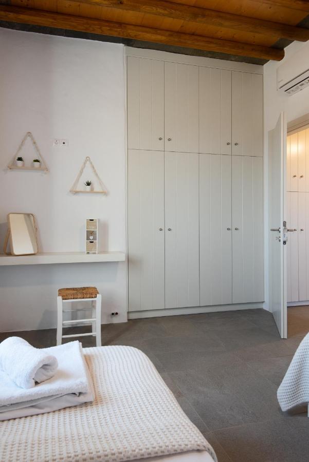 Tholos Guest House Cherronisos  エクステリア 写真